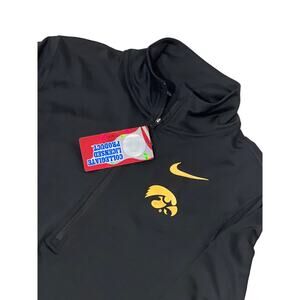 Nike, University of Iowa, New, 1/4 zip, Size M, KB43‎